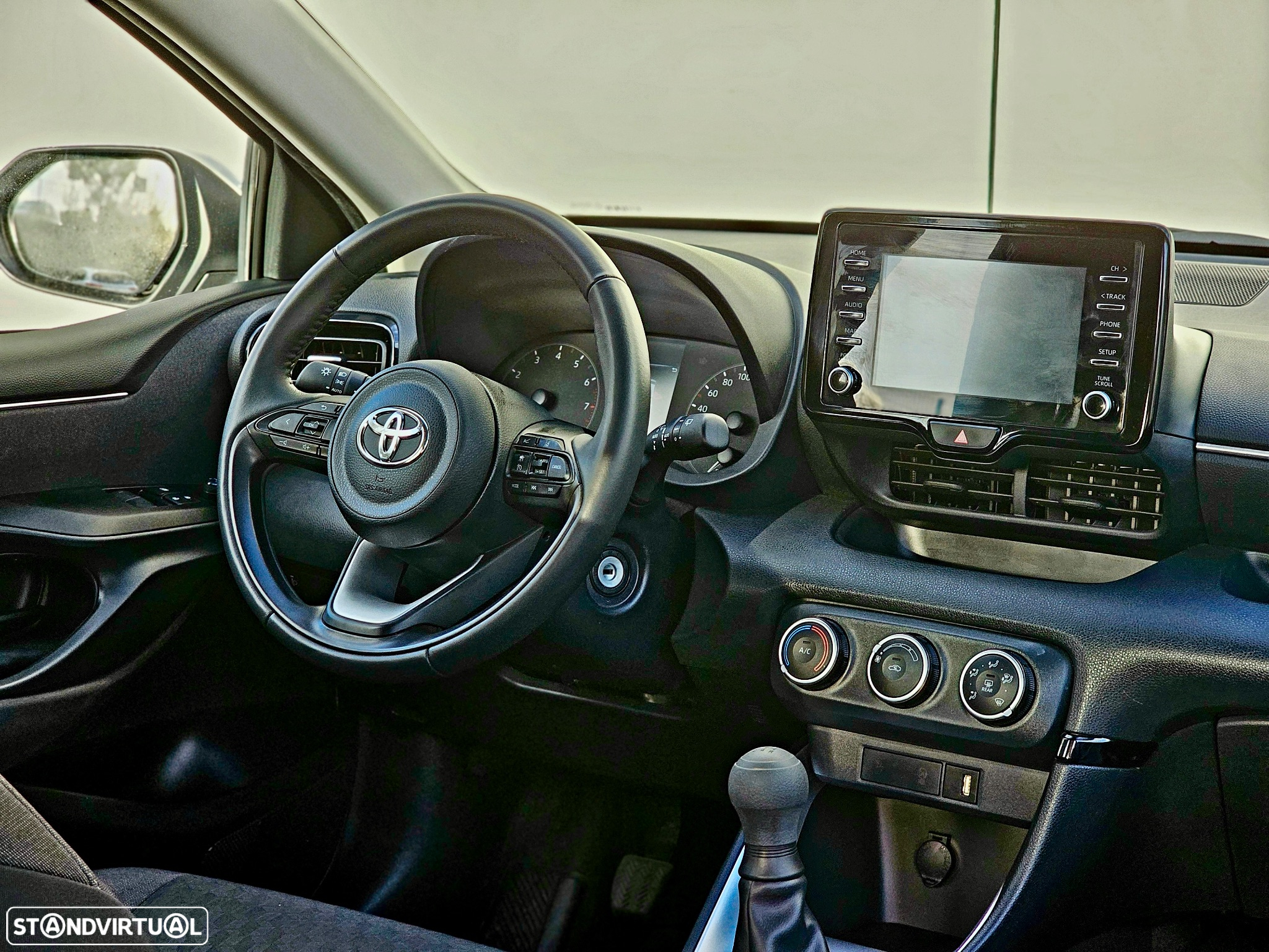 Toyota Yaris 1.0 VVT-i Comfort Plus - 11