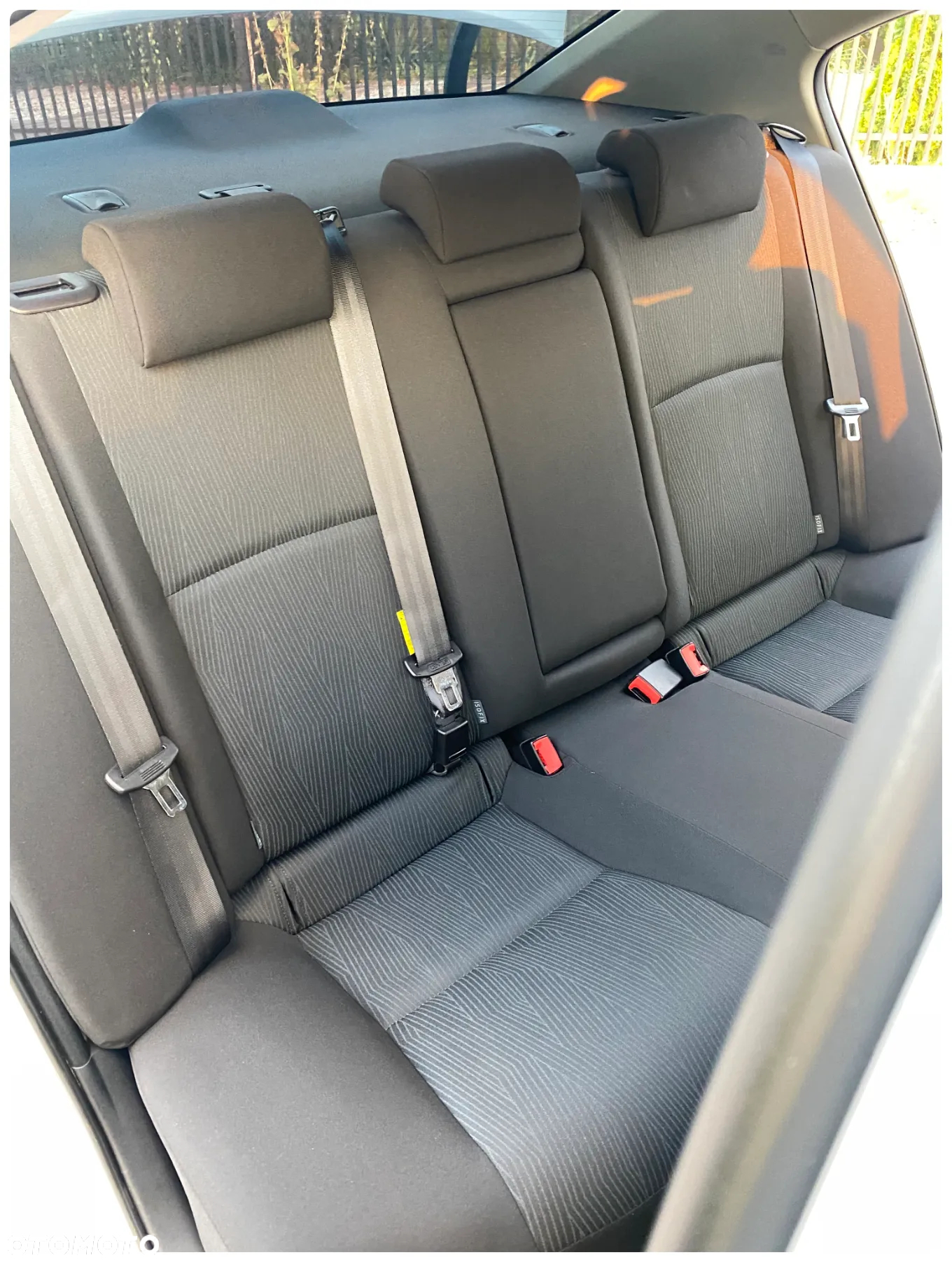 Toyota Avensis 1.6 - 18