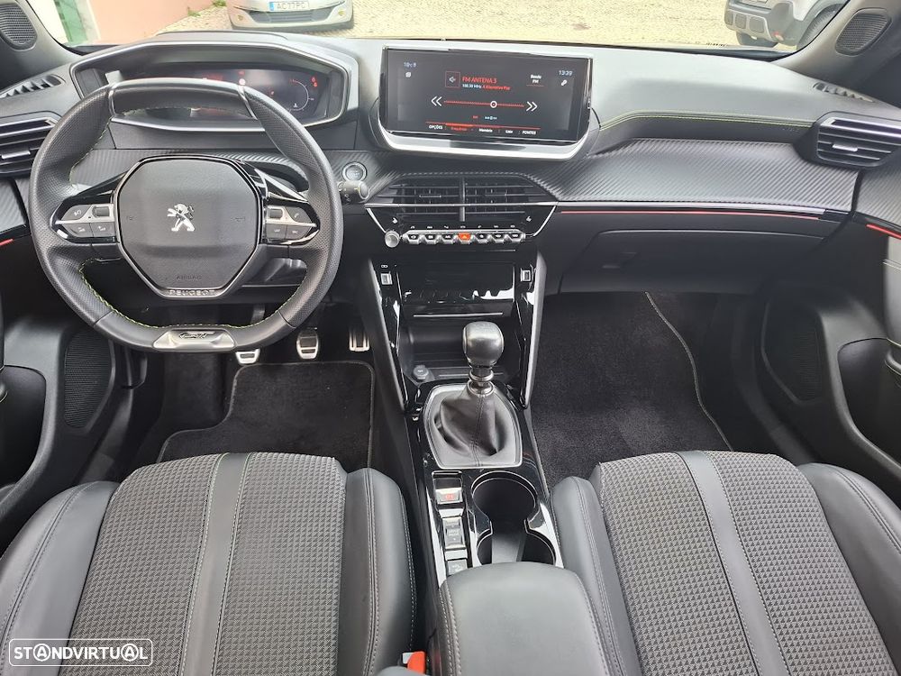 Peugeot 2008 1.2 PureTech GT Line - 7