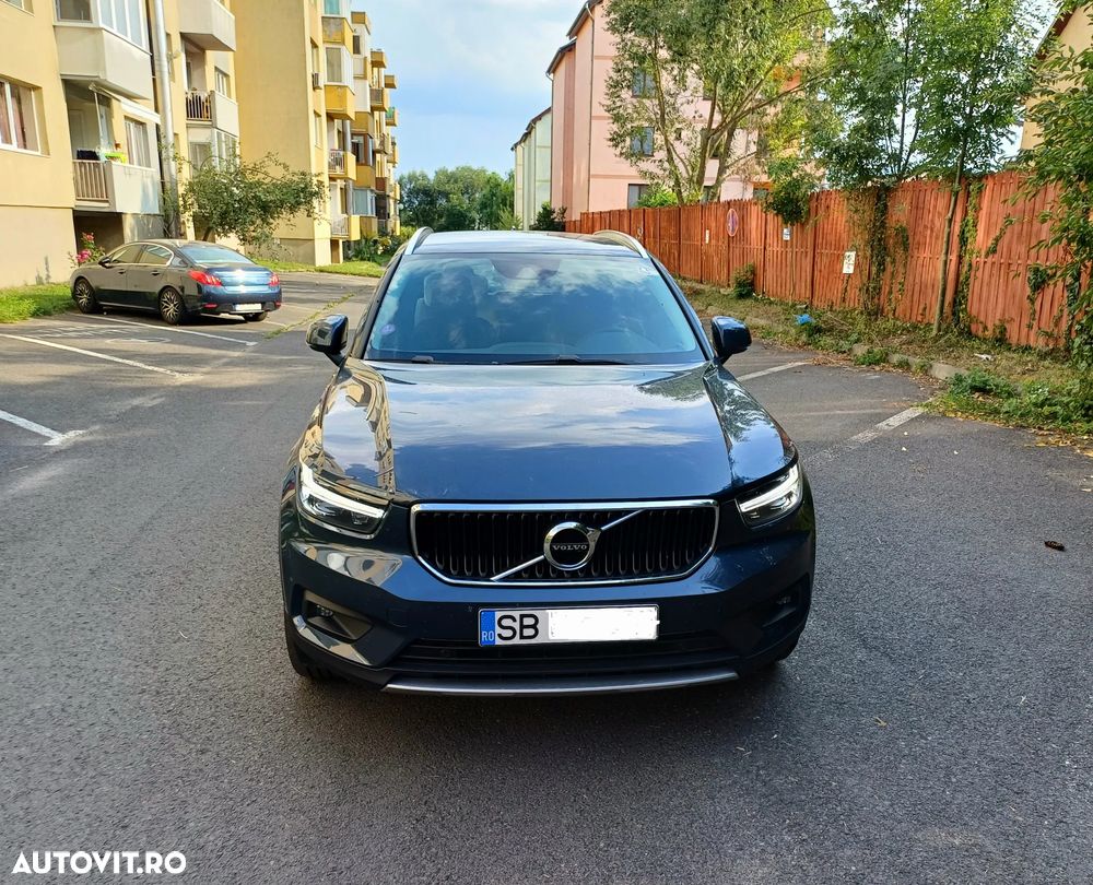 Volvo XC 40 T2 Momentum - 2