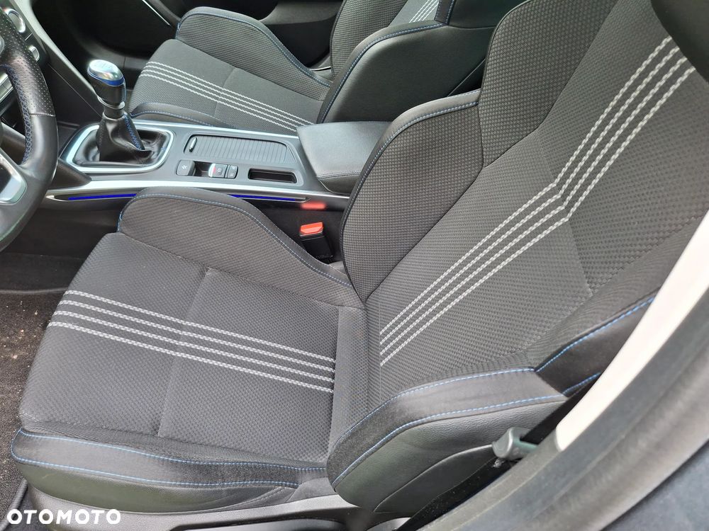 Renault Megane ENERGY dCi 130 GT LINE - 22