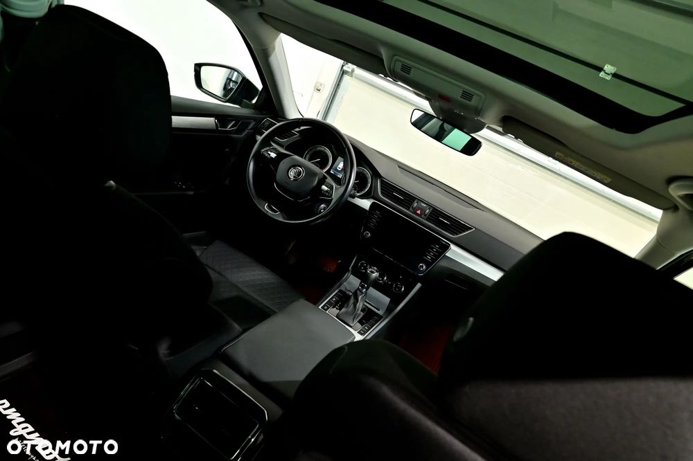 Skoda Superb 2.0 TDI SCR Ambition DSG - 41