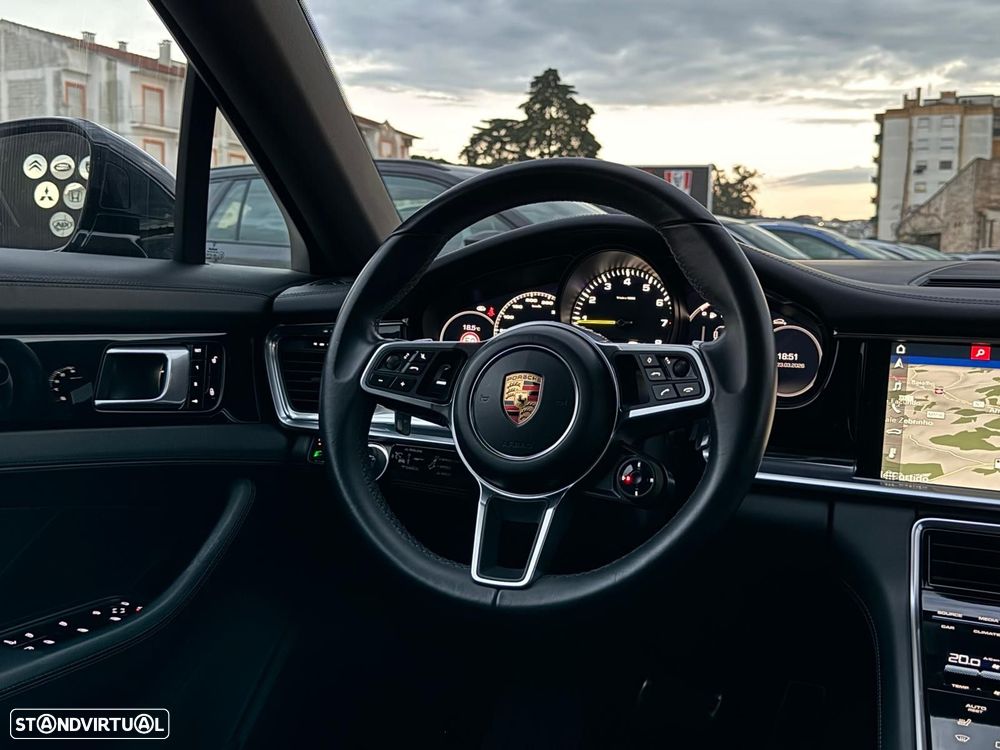Porsche Panamera Sport Turismo 4 E-Hybrid - 29