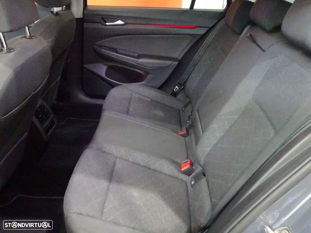 VW Golf Variant 2.0 TDi Life - 30