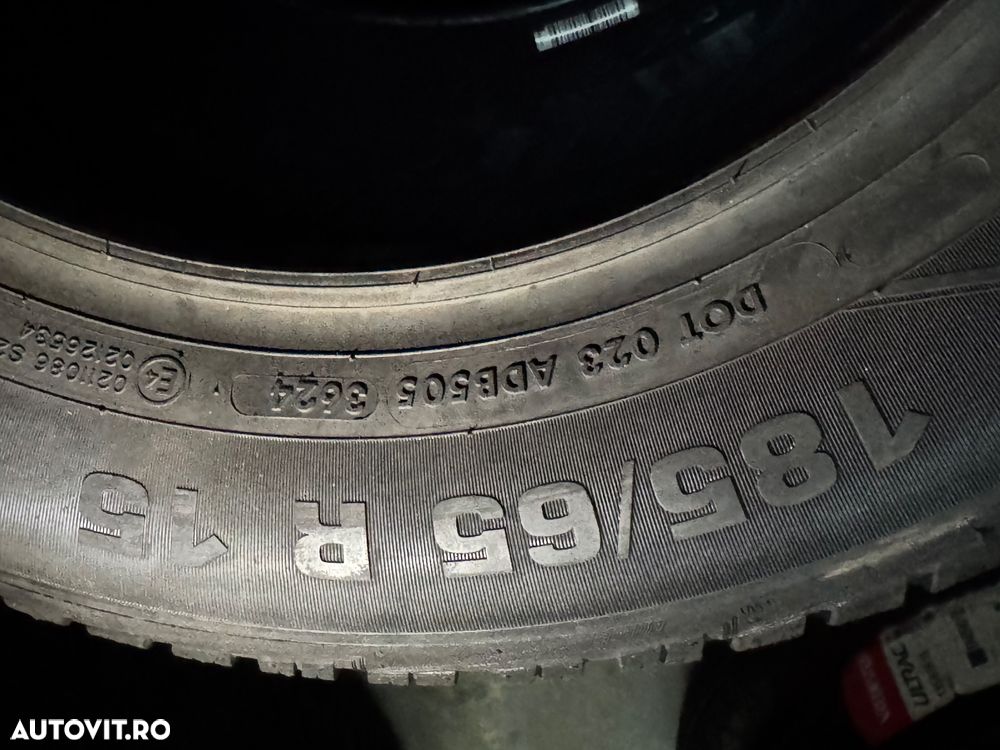 Vând 4 anvelope 185/65/15 vredestein de iarnă noi - 4