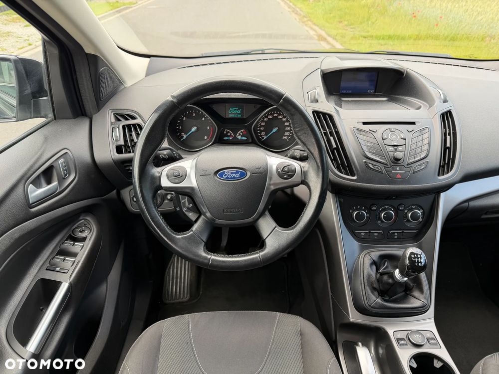 Ford Kuga 2.0 TDCi 2x4 Titanium - 15
