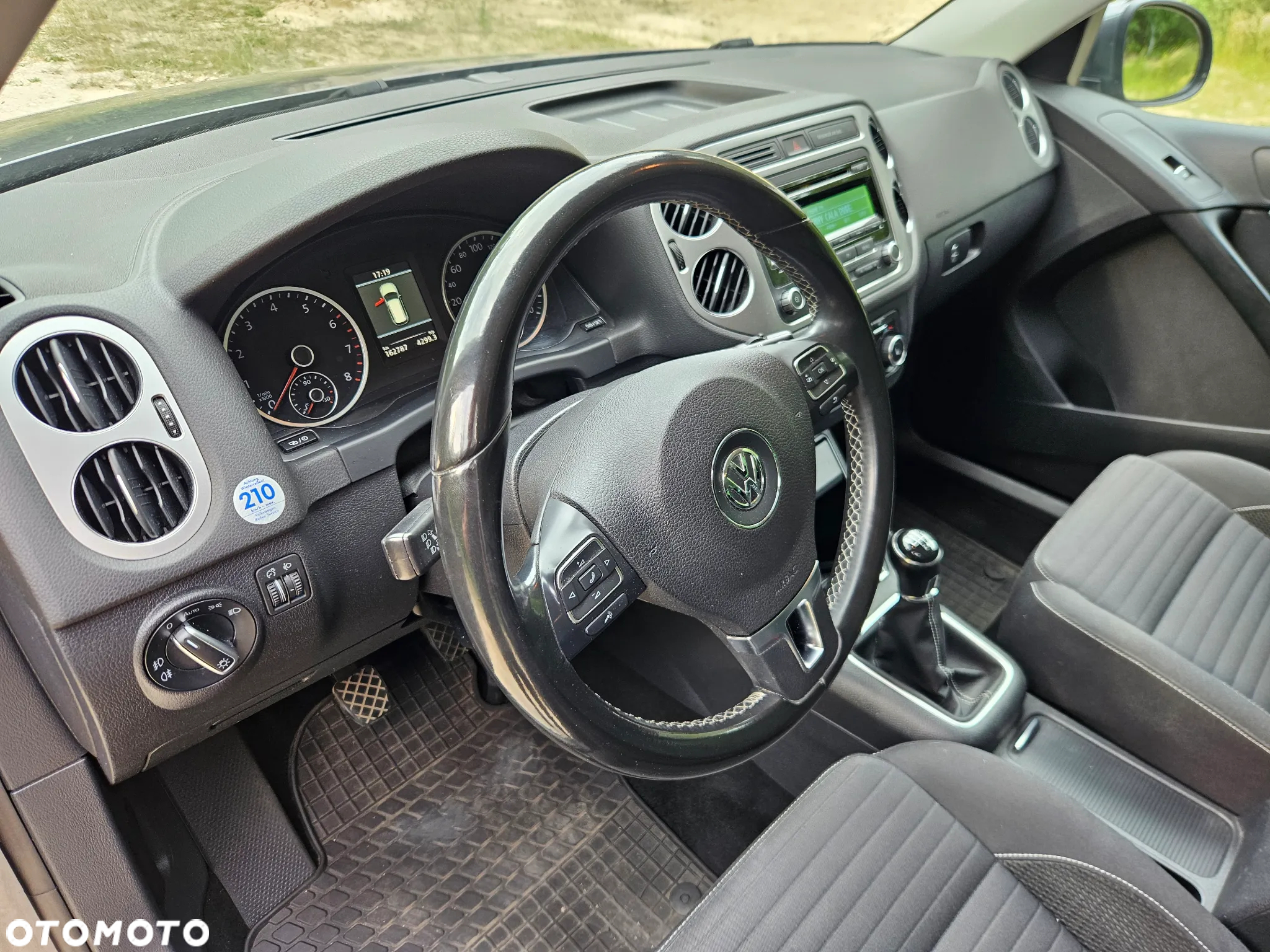 Volkswagen Tiguan 1.4 TSI Perfectline - 12