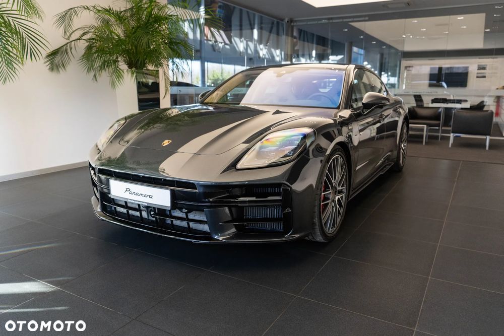 Porsche Panamera 4S E-Hybrid PHEV - 4