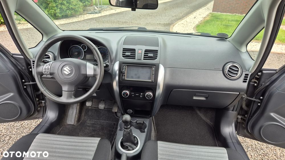 Suzuki SX4 1.6 VVT Streetline 4x2 Club - 18