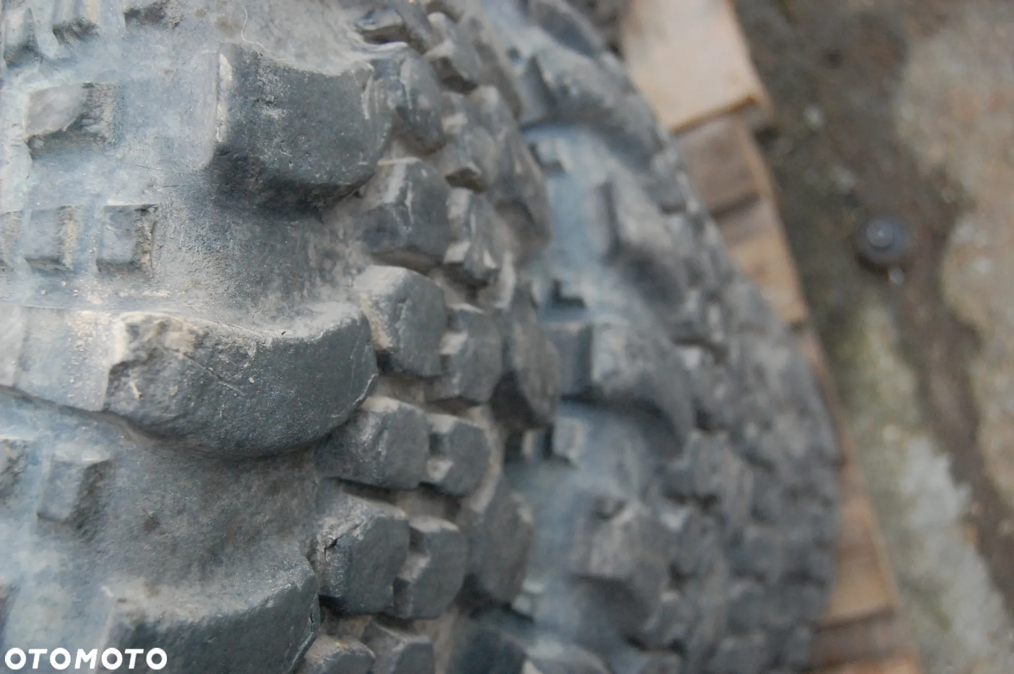 SUZUKI  VITARA I - Koło typu SIMEX 235/70 R15 - 2