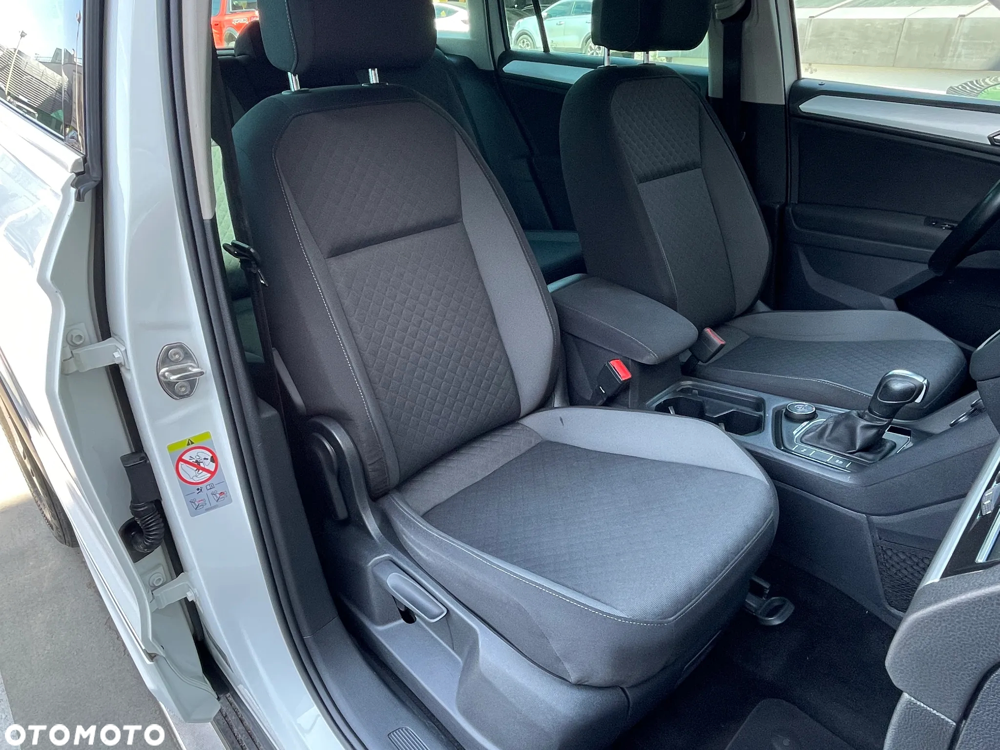 Volkswagen Tiguan 2.0 TDI SCR 4MOTION DSG R-Line - 17
