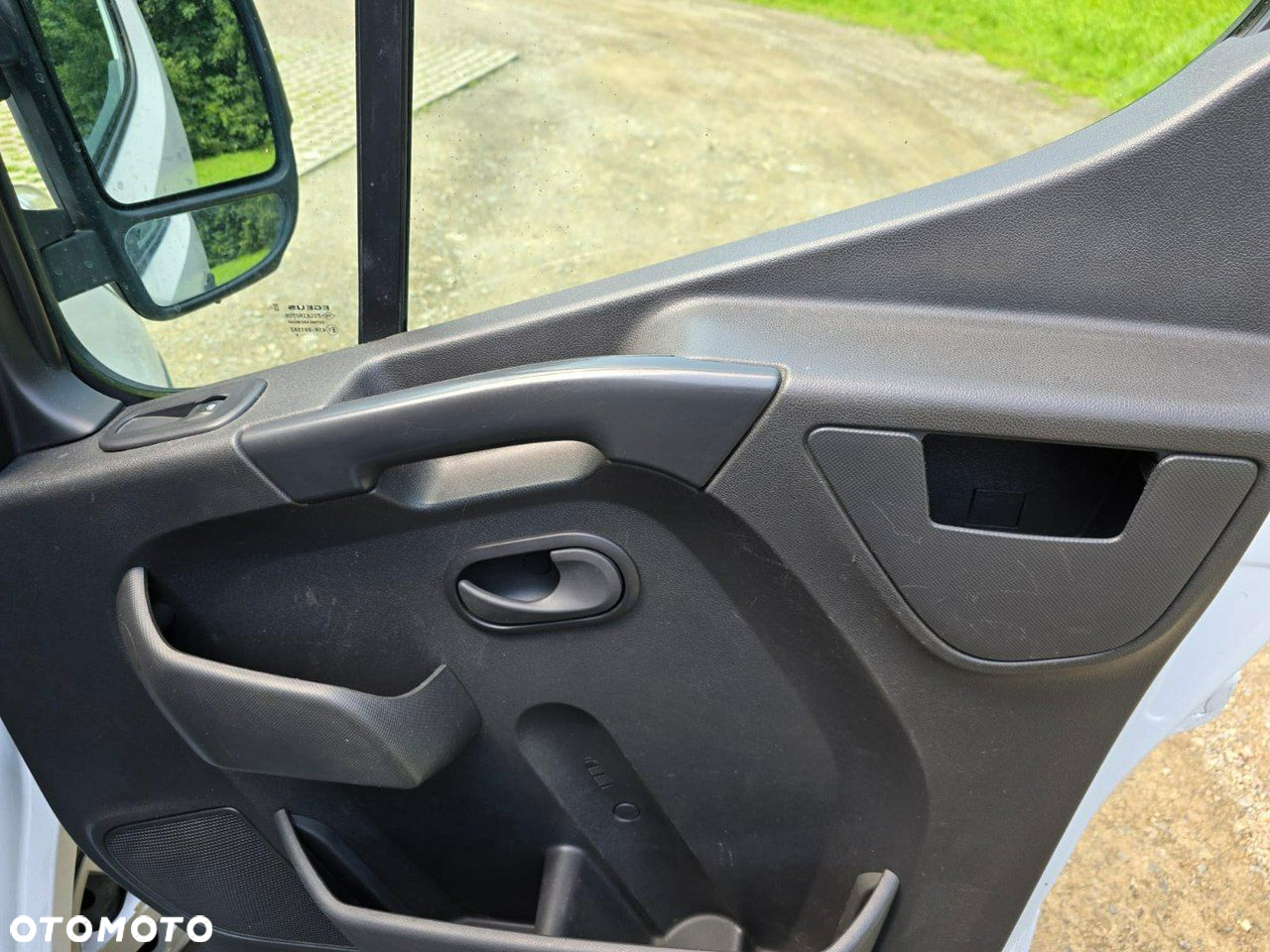 Renault Master - 24