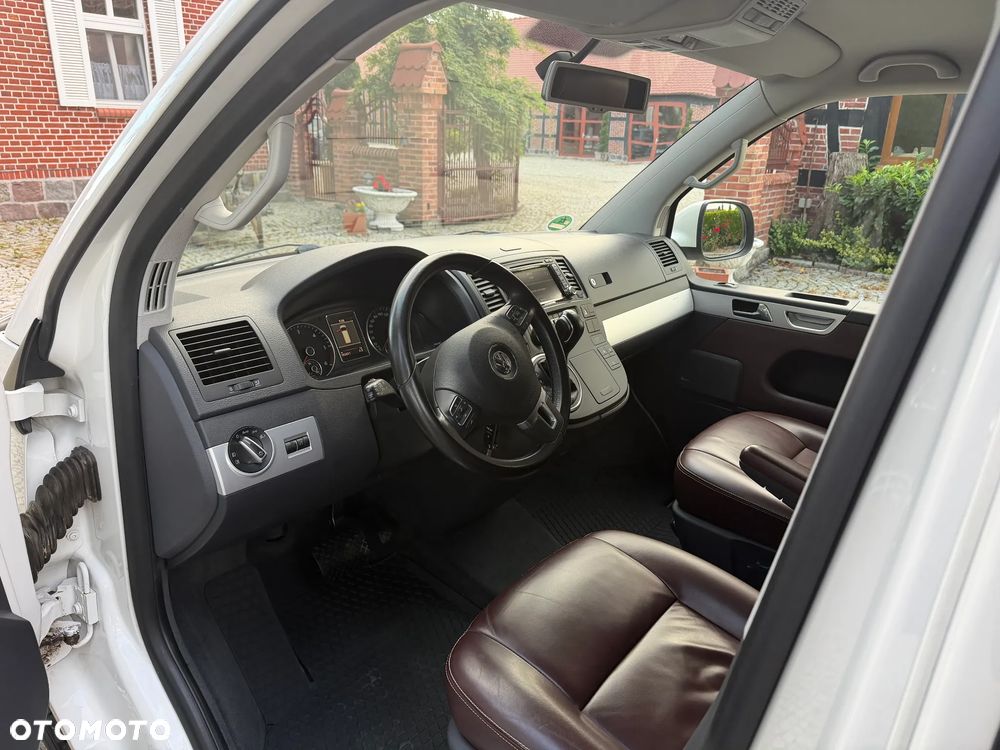 Volkswagen Multivan - 8
