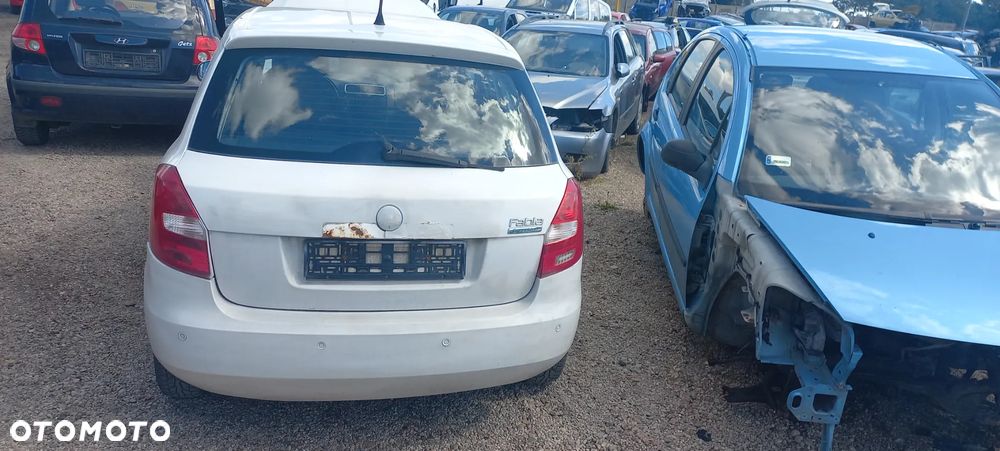 Skoda Fabia II 1,4 TDI 08r wszystkie czesci - 3