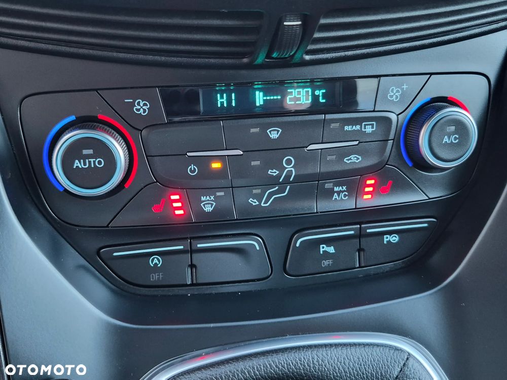 Ford Kuga 1.5 EcoBoost 2x4 ST-Line - 16