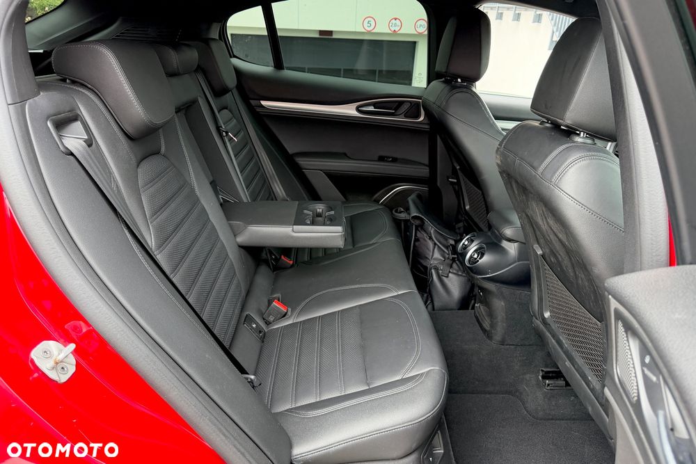 Alfa Romeo Stelvio 2.0 Turbo Veloce Q4 - 16