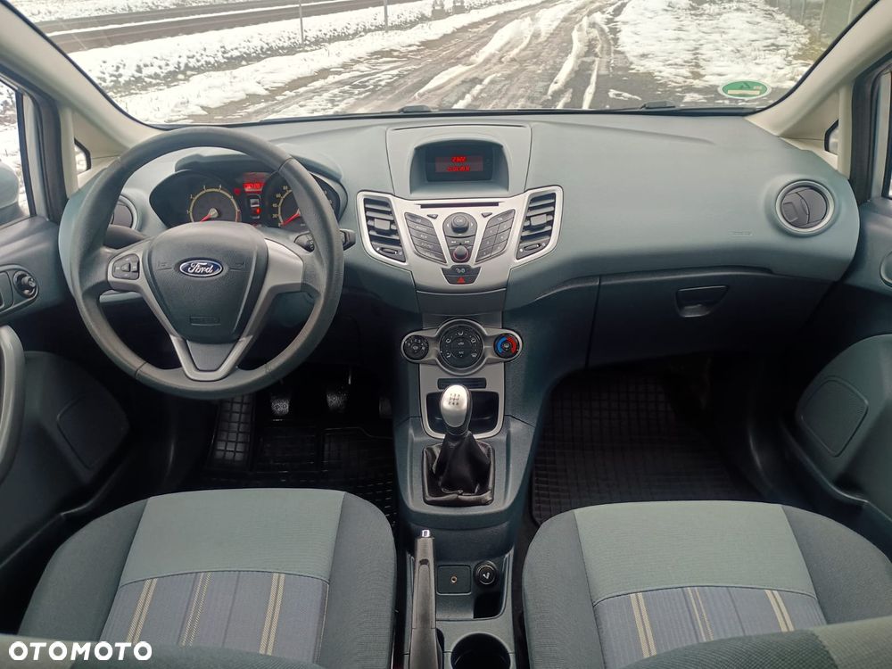 Ford Fiesta 1.25 Celebration - 9