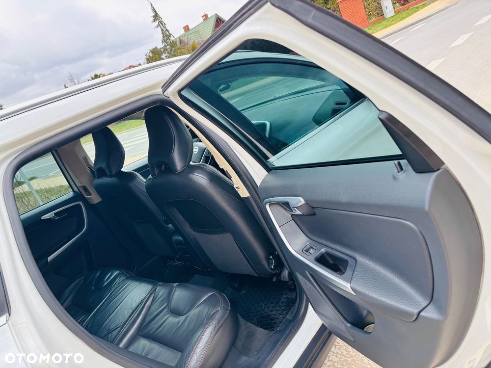 Volvo XC 60 D3 Momentum - 6