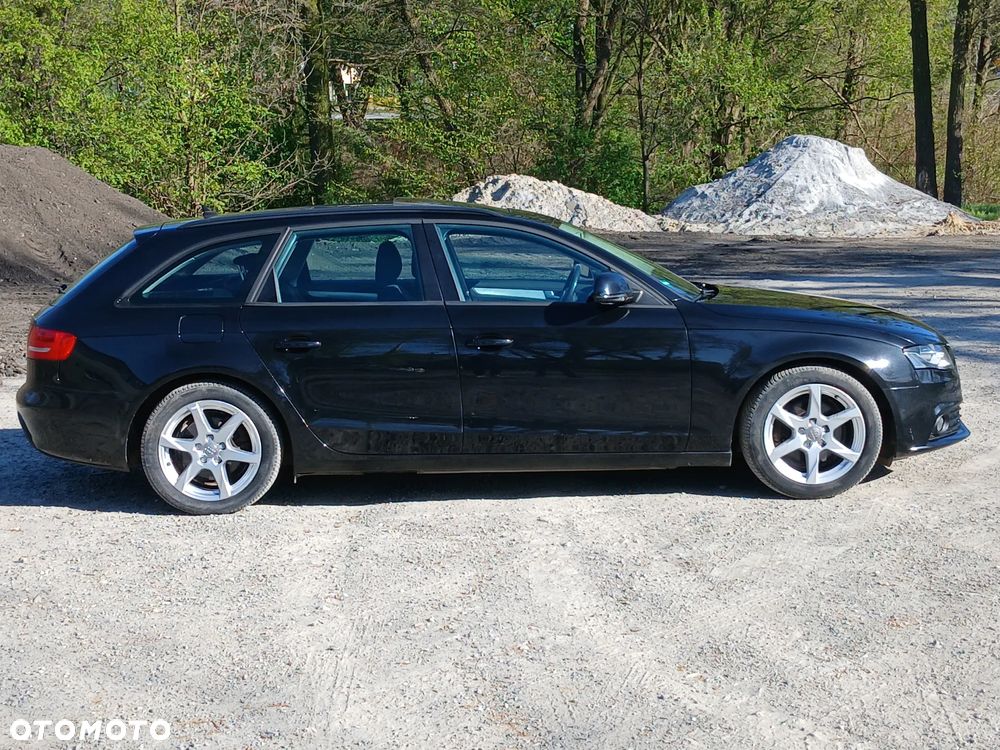 Audi A4 Avant 2.0 TDI DPF Attraction - 4