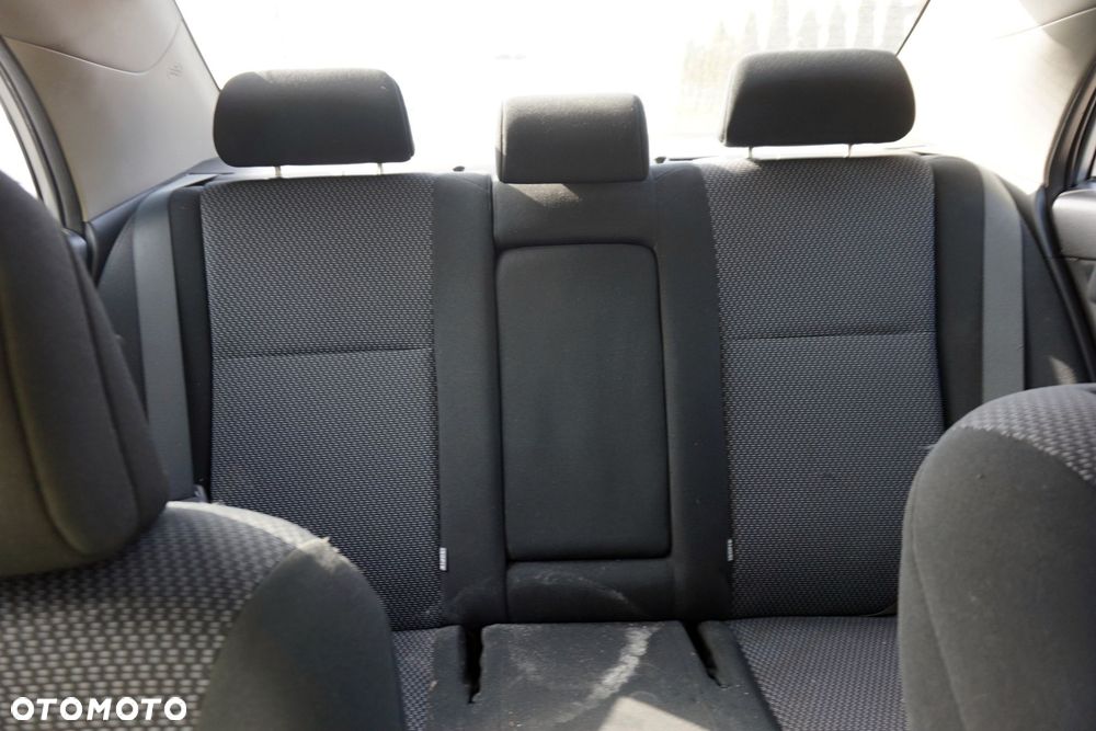 KANAPA TYLNA COROLLA E15 LIFT SEDAN  TOYOTA 2010-2013 - 1