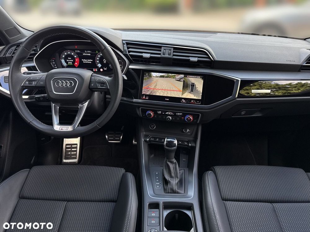 Audi Q3 - 22