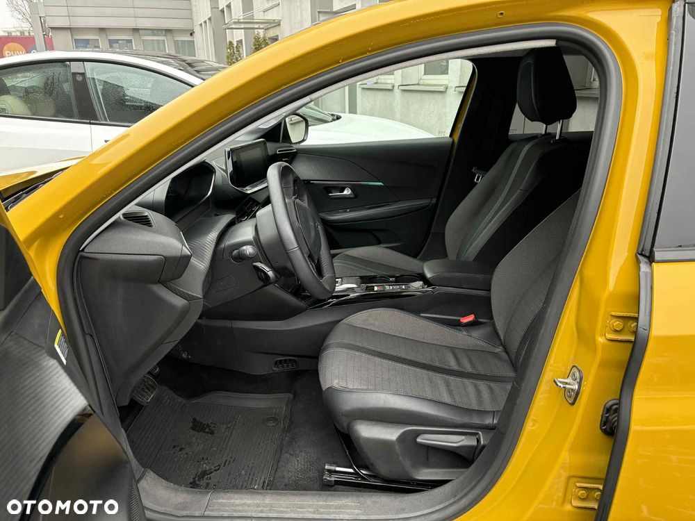 Peugeot 208 Allure - 9