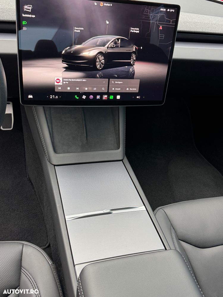 Tesla Model 3 - 11