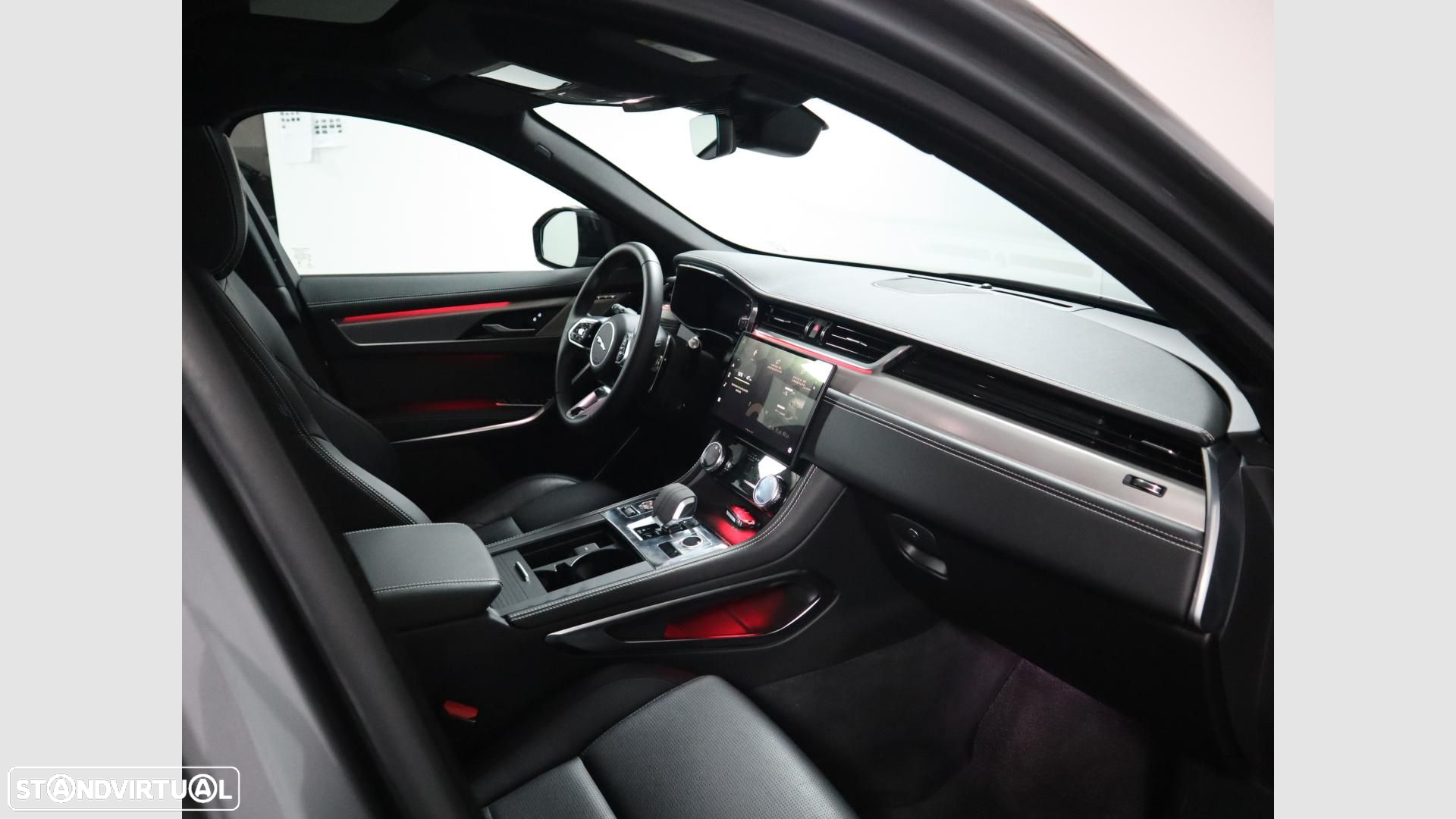 Jaguar F-Pace 2.0 P400e AWD R-Dynamic S - 12
