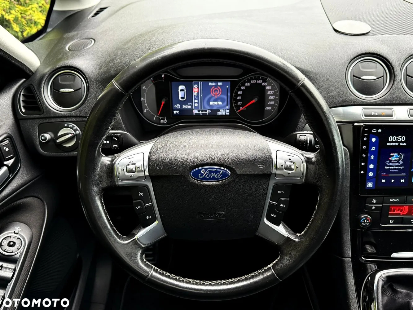 Ford S-Max - 26