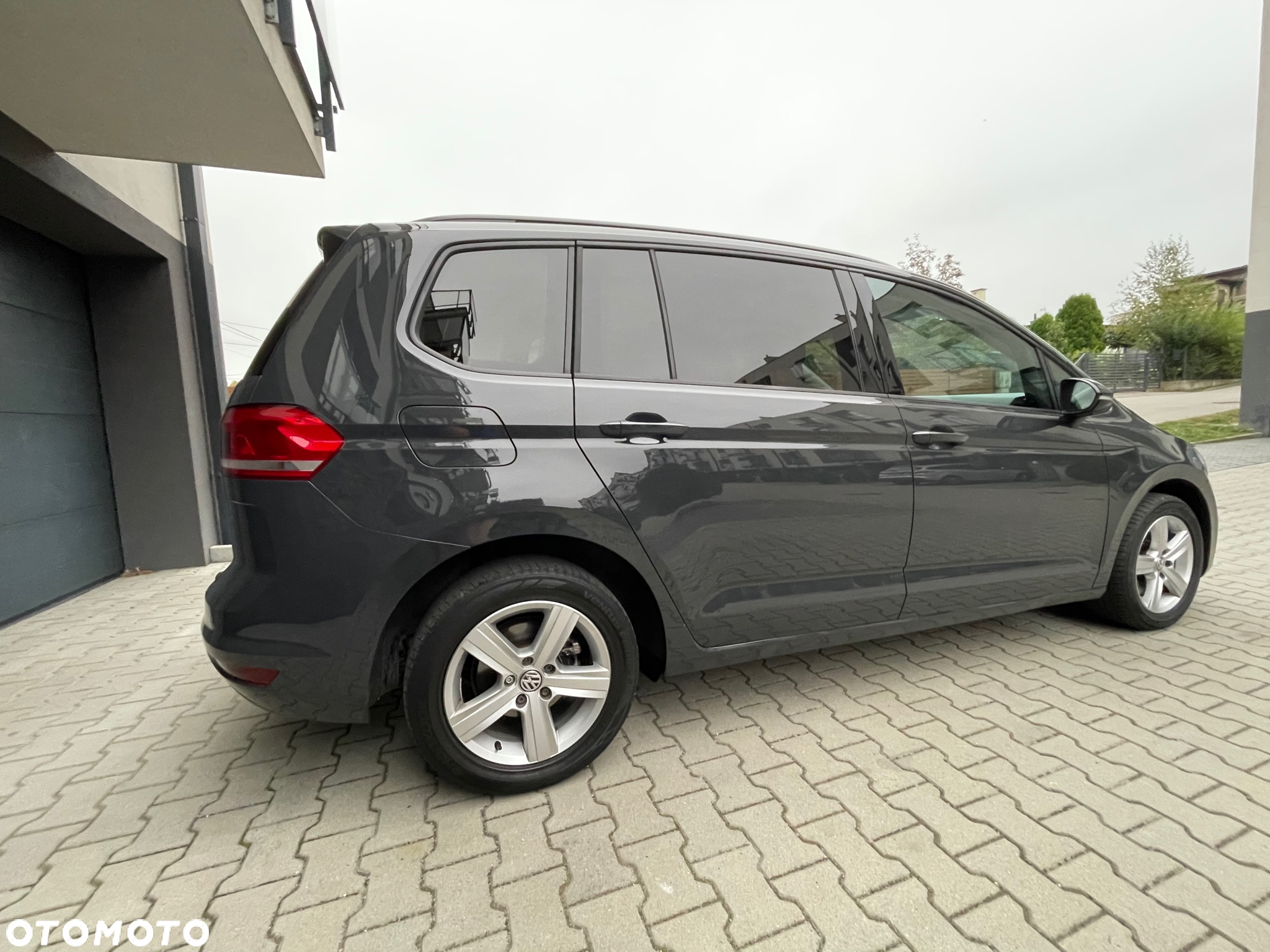 Volkswagen Touran 1.2 TSI BMT Trendline - 8