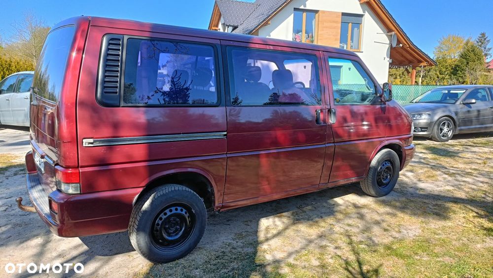 Volkswagen Caravelle - 3