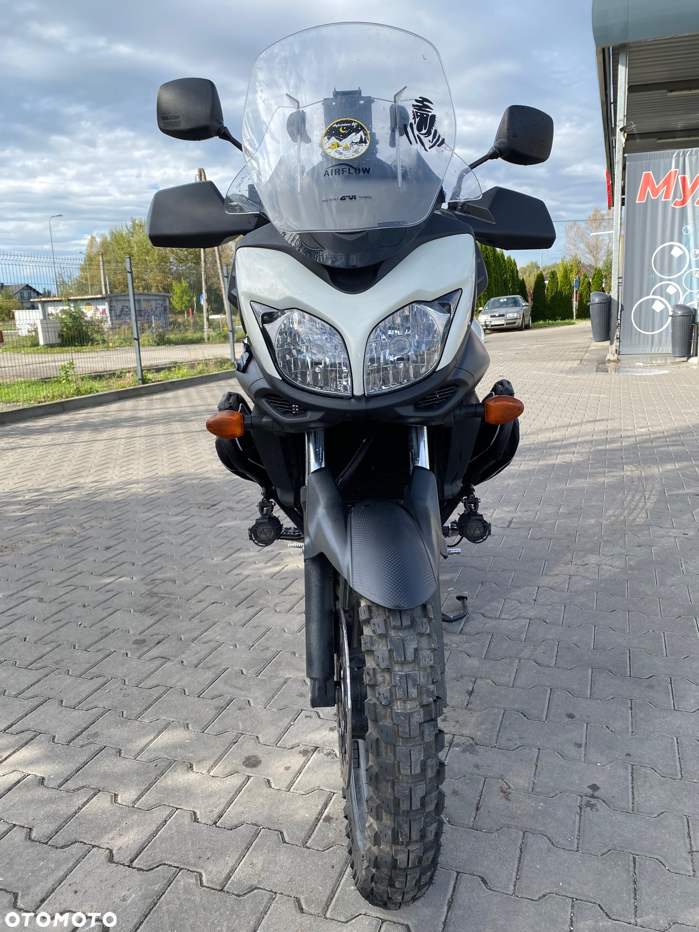 Suzuki DL - 10