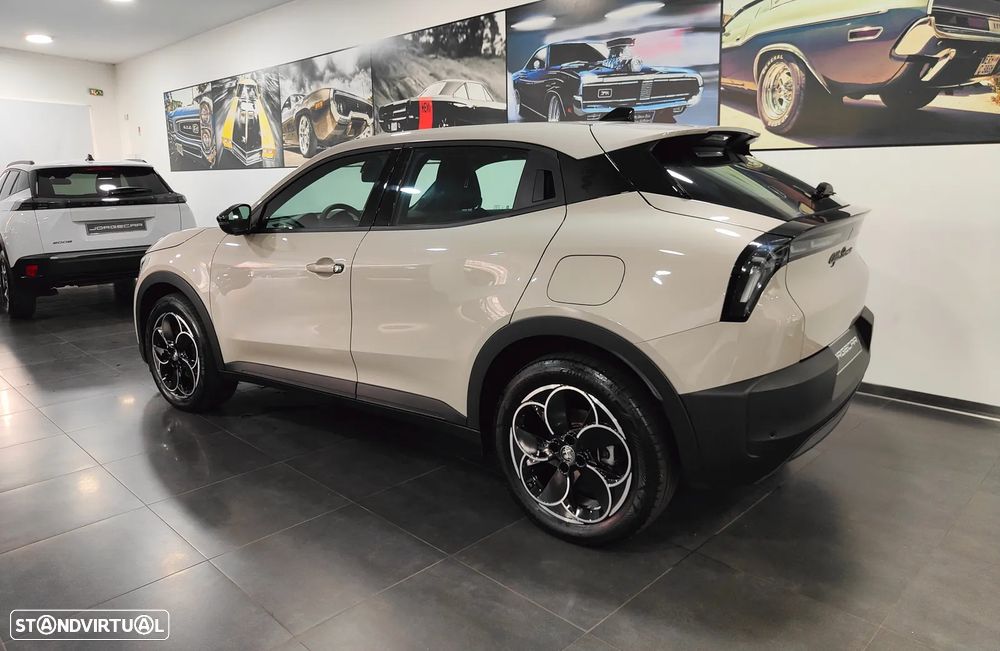 Alfa Romeo Junior Elletrica 50 kWh Launch Edition - 5