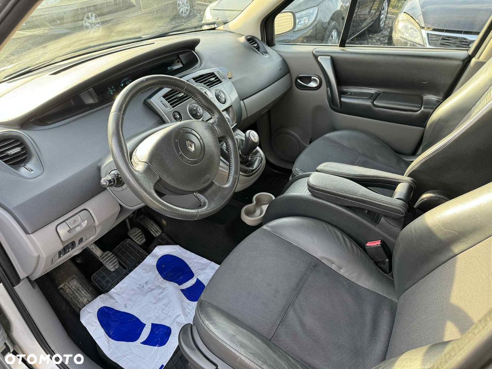 Renault Scenic 1.6 16V Privilege - 8