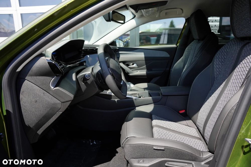 Peugeot 408 1.2 PureTech mHEV Business S&S e-DCS6 - 9