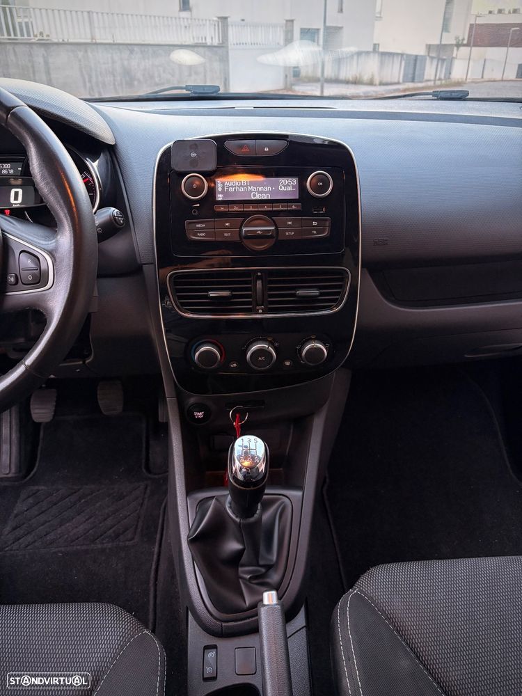 Renault Clio - 27