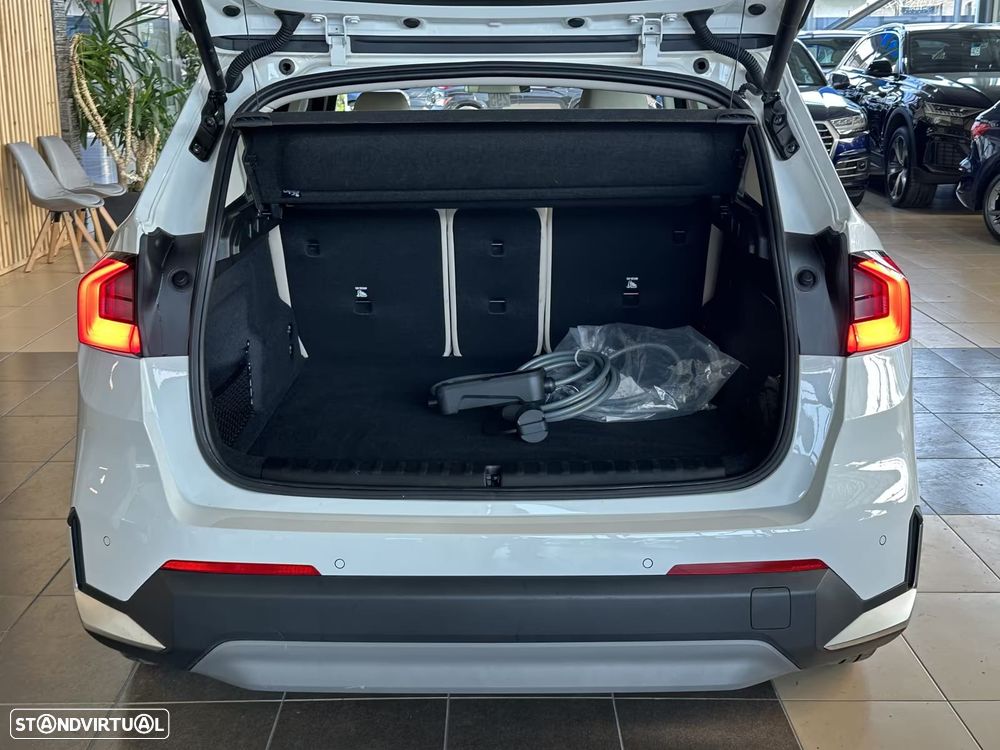 BMW iX1 xDrive30 xLine - 12
