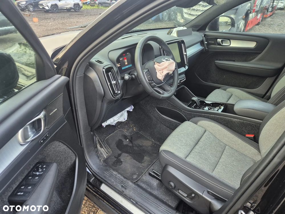 Volvo XC 40 - 22