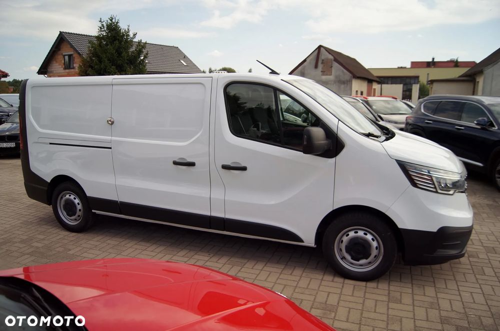 Renault Trafic LONG 58tys.km. przebiegu - 32