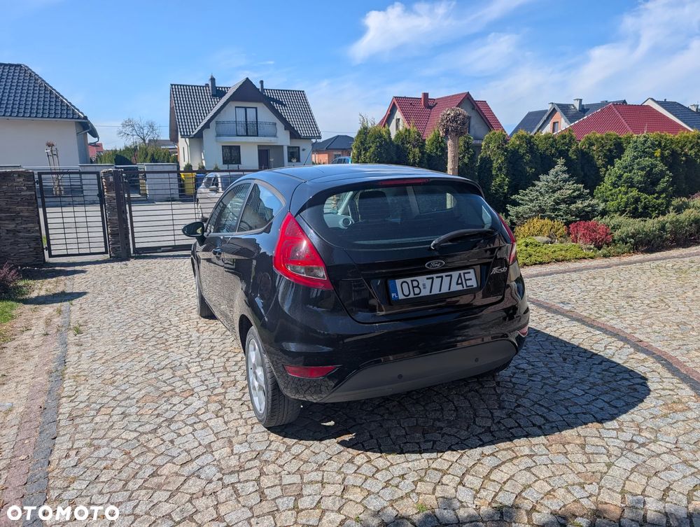 Ford Fiesta - 12