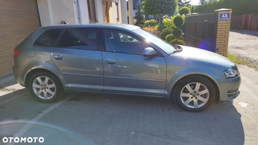 Audi A3 Sportback 2.0 TDI DPF Attraction - 5