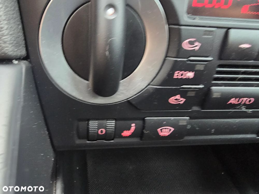 Audi A3 3-drzwiowe 1.9 TDI DPF Ambiente - 17
