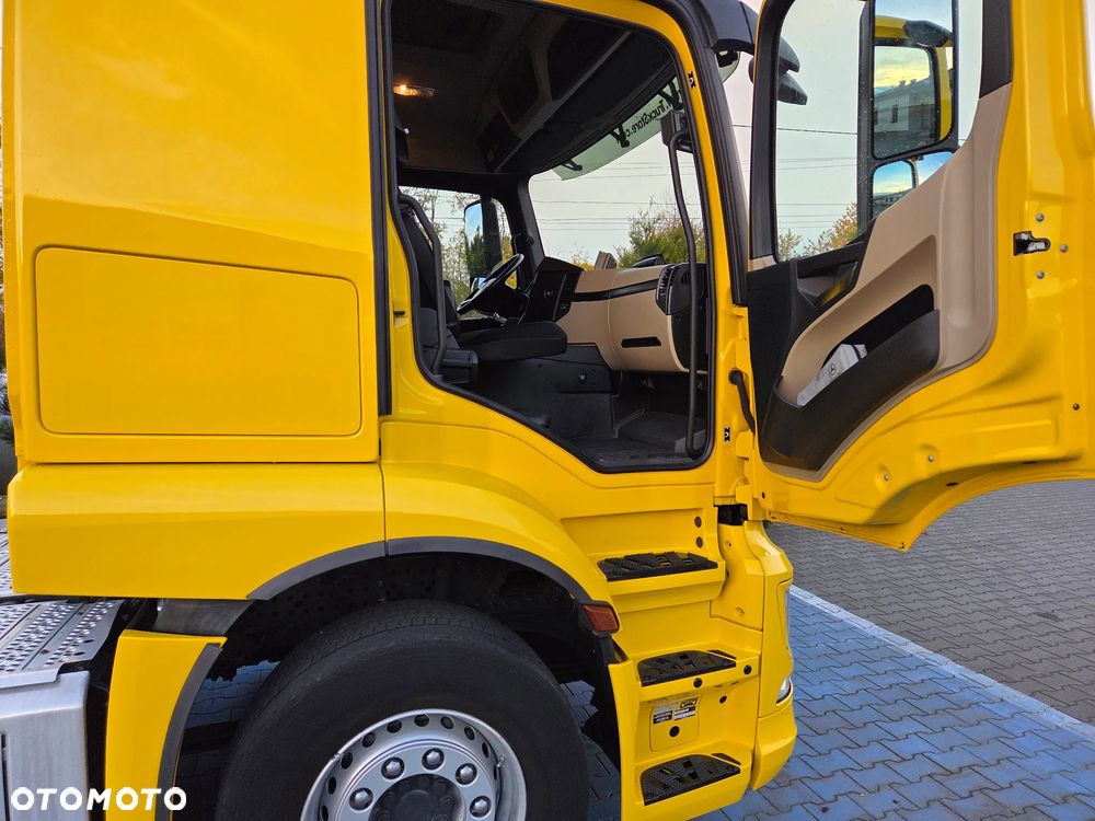 Mercedes-Benz Actros - 28