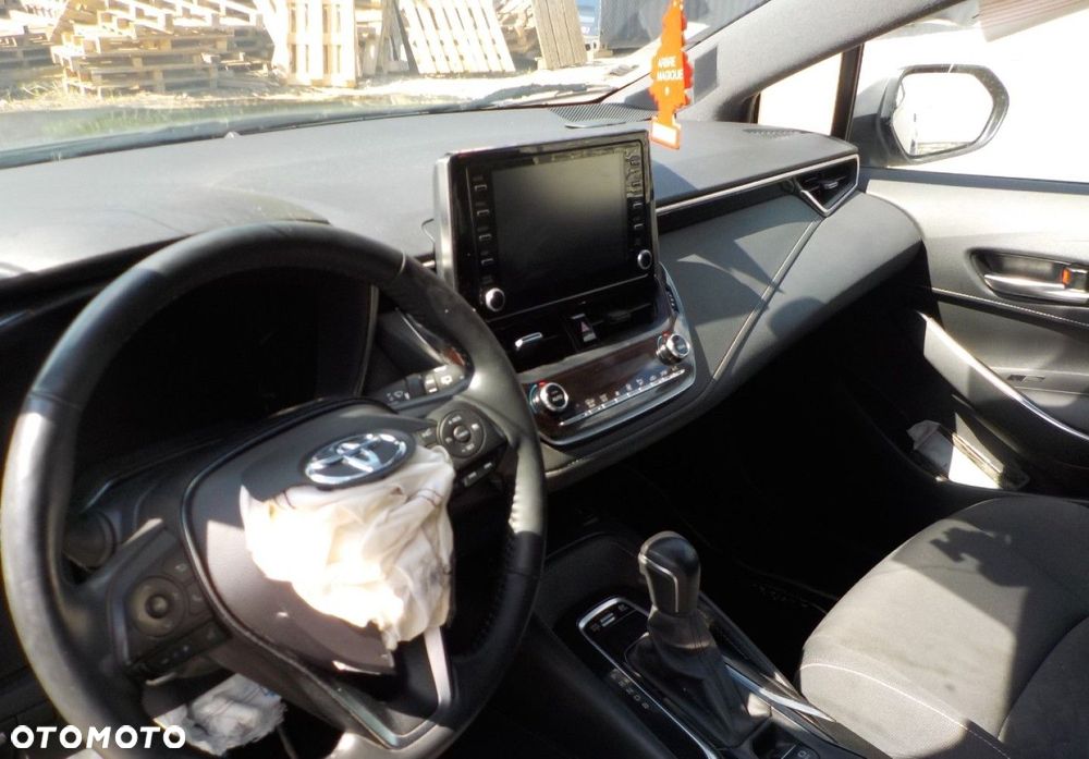 Toyota Corolla - 24