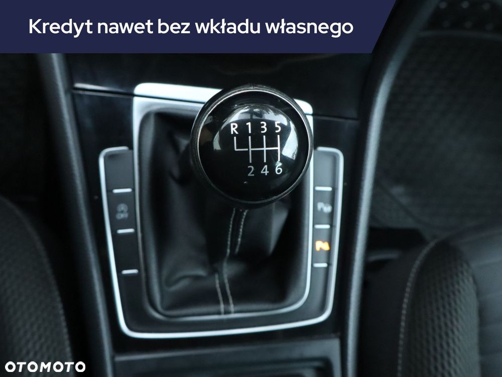 Volkswagen Golf - 19