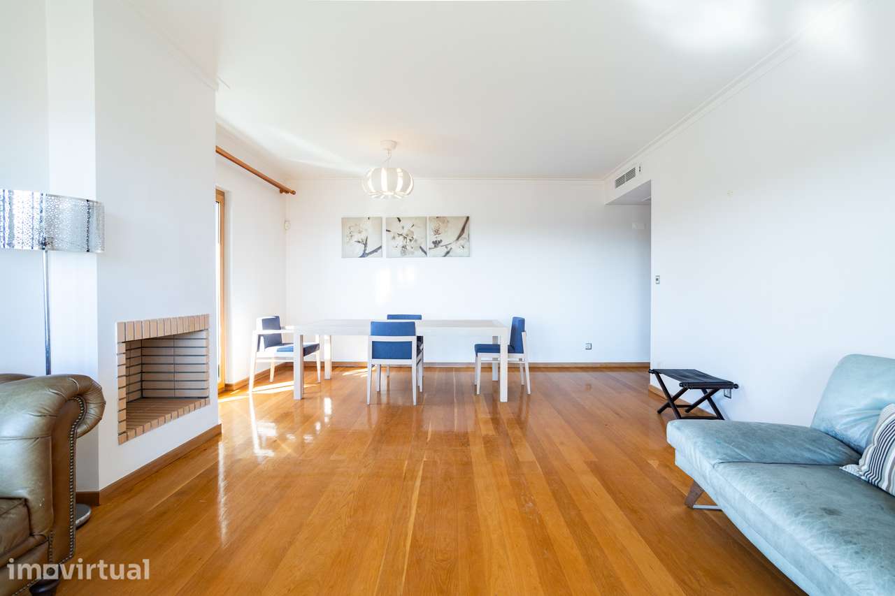 Apartamento T2 | Vista Mar | Condominio Fechado com Piscina | Estoril, - Grande imagem: 3/34