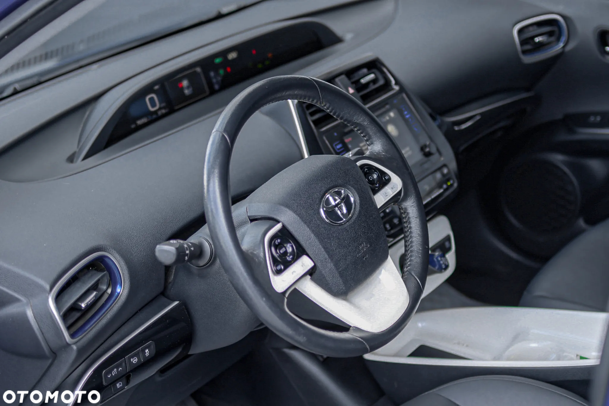 Toyota Prius 1.8 Hybrid Prestige - 6