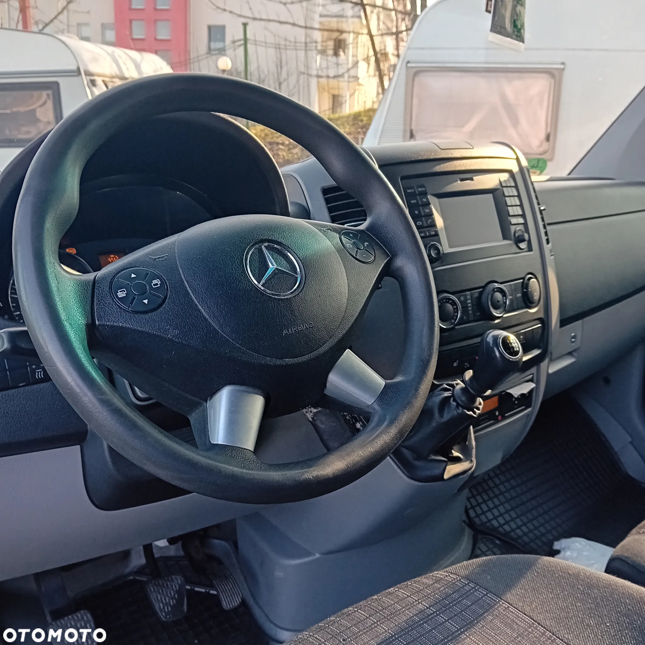 Mercedes-Benz Sprinter - 6