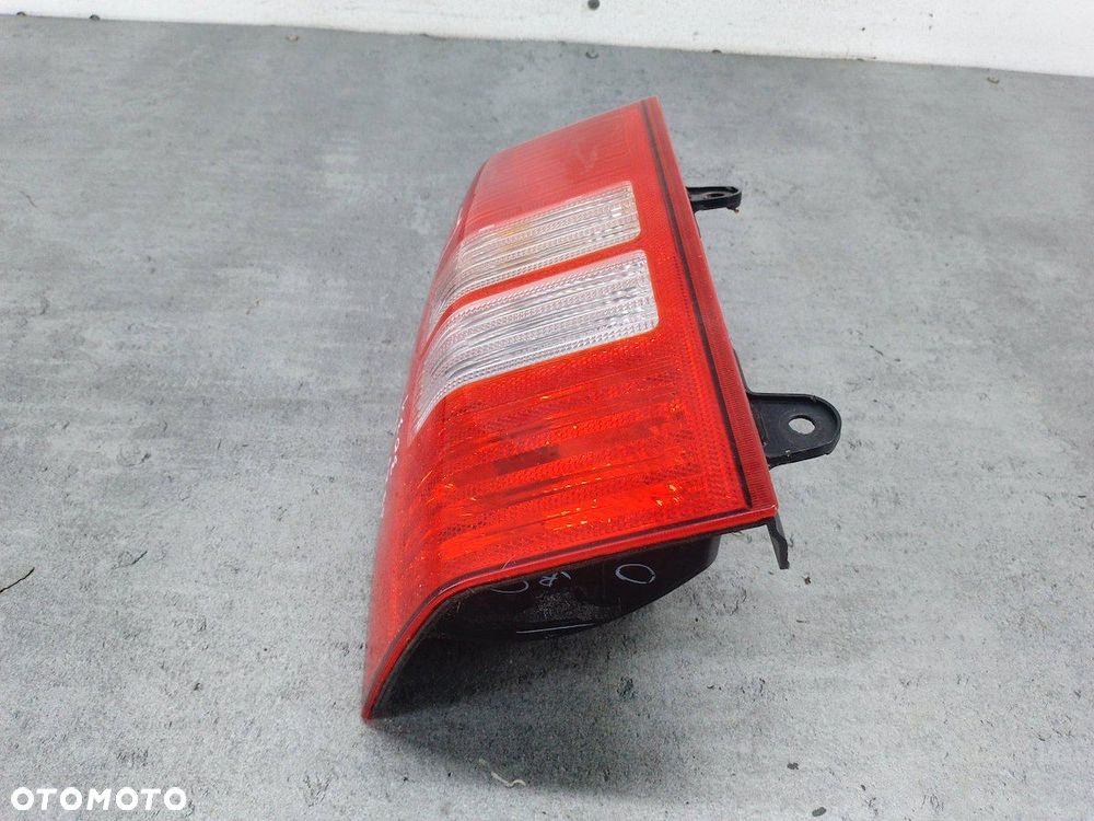 LAMPA TYLNA LEWA JEEP PATRIOT - 3