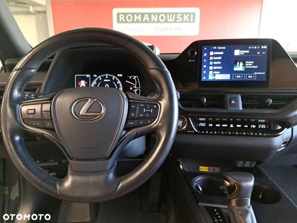 Lexus UX - 20